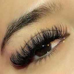 Sara Ahmadzadeh specialized eyelash transplant in Rasht