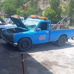 Tow truck and ambulance on Haraz Ghaem Road in Mazandaran 09119112006