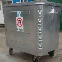 Production and sale of large urban mechanized iron metal trash cans in Salar Sanat Mallard, Tehran