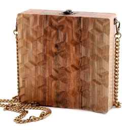 Making all kinds of leather and wooden bags and mistletoe inlay in Babylon, Mazandaran