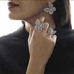 Accessories and rhinestones of Lotus Gallery in Rasht