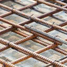 Production of fences and sales of Ahmadi irons in Qom