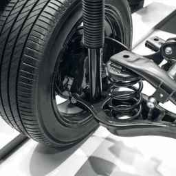 Wholesale distribution of Mr. Golchin's felt bowls and aprons in Isfahan