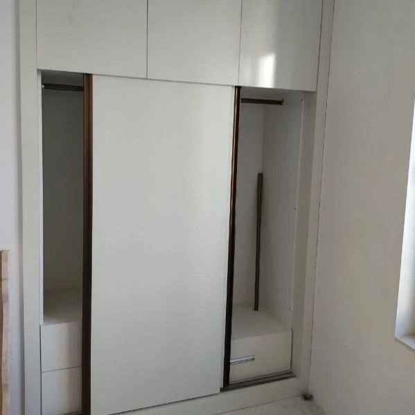 Wall closet