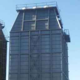 The construction of metal structures and the installation of Iranian roofing in Abhar