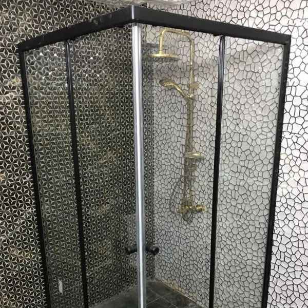 Shower cabin