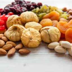 Lahij store, dried fruits and all kinds of flavors in Lahijan, Gilan
