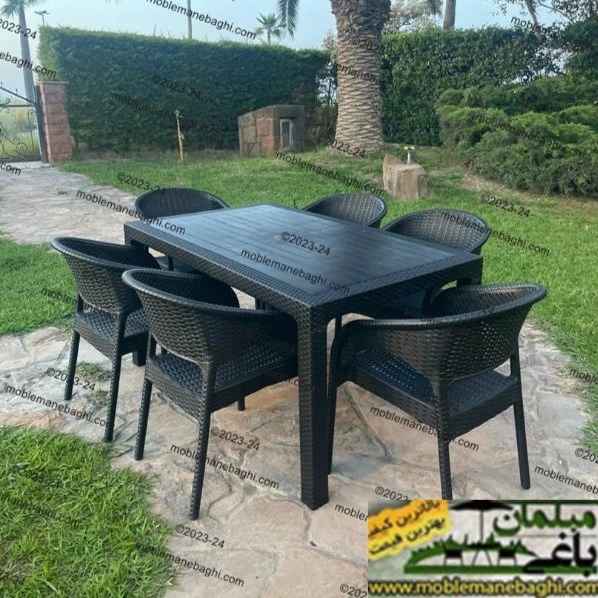 طاولة وكراسي الروطان