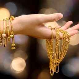 Golden Simorgh, design and production of gold necklaces and bracelets in Tehran