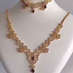 Golden gold, sale of half-set gold service and bracelets in Shiraz