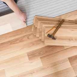 Ranuk Chemical Industries, selling all kinds of PU glue, floor glue in Qazvin