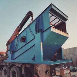 Opposite crusher