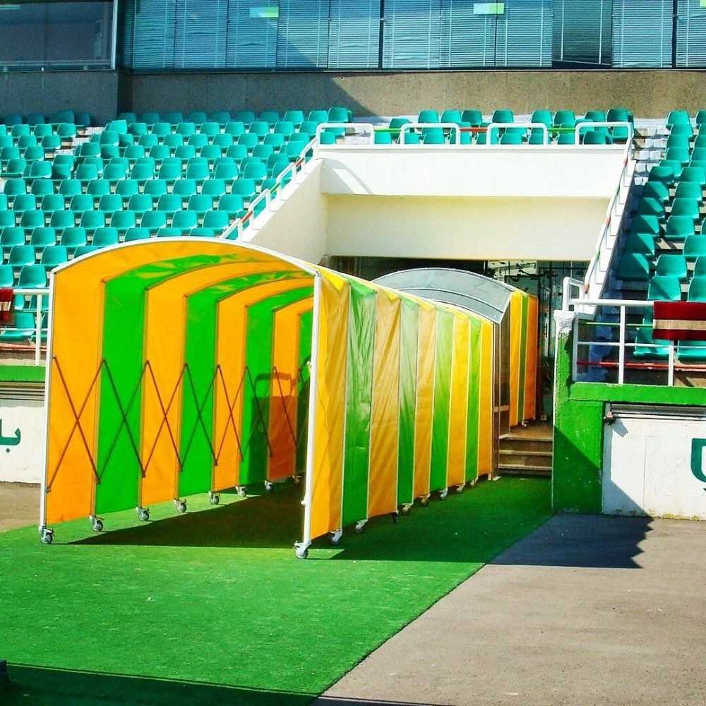 Entry and exit tunnel for soccer players
