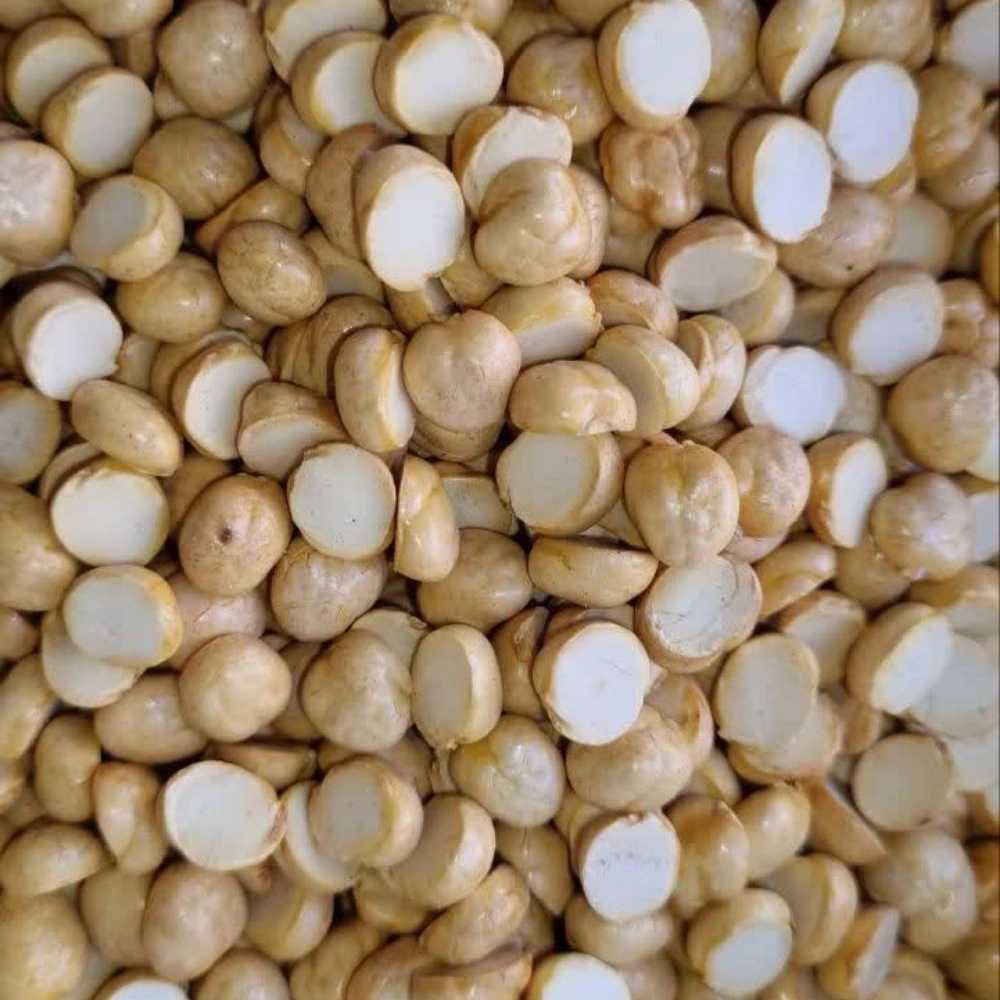 White pea pods