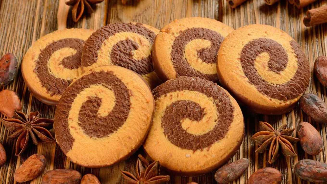 Tahran'da mutlu kekler ve kurabiyeler