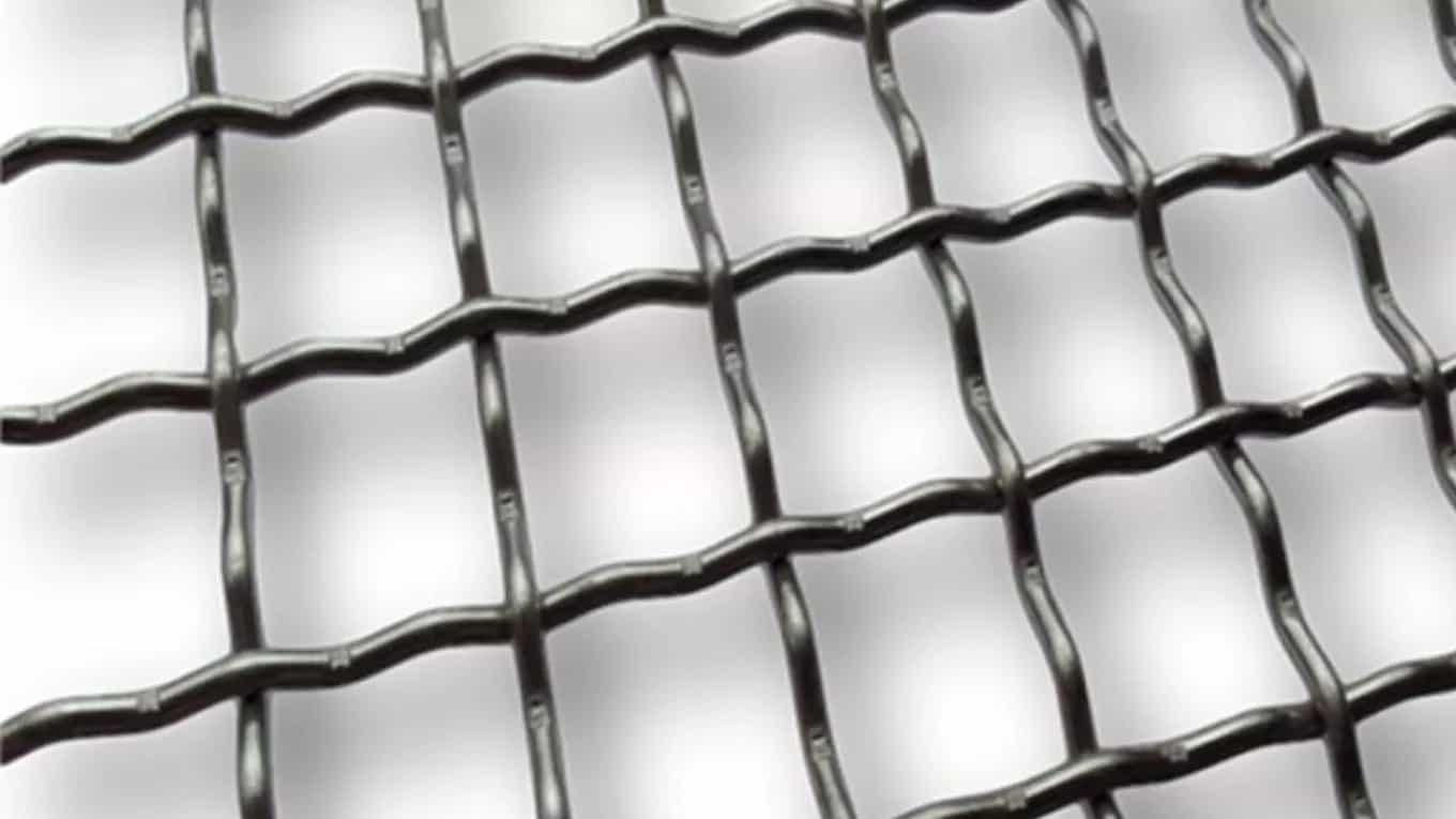 Manufacturer of all kinds of hot galvanized fences and fence bases with a fully automatic machine in Joibar Baft, Mazandaran