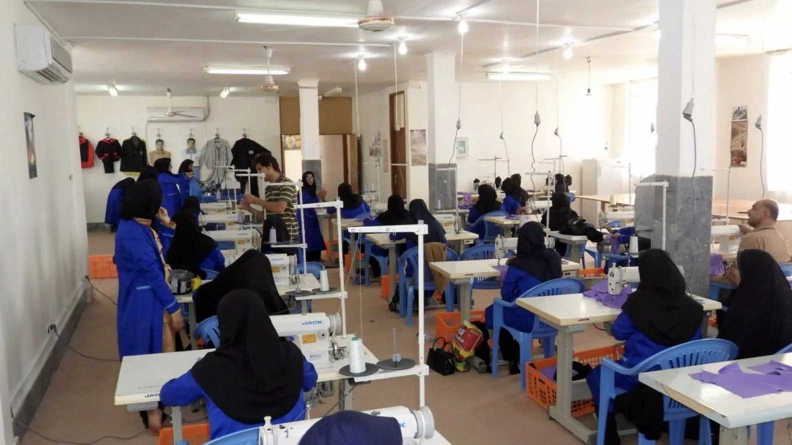 بوريا لإنتاج الملابس في رشت