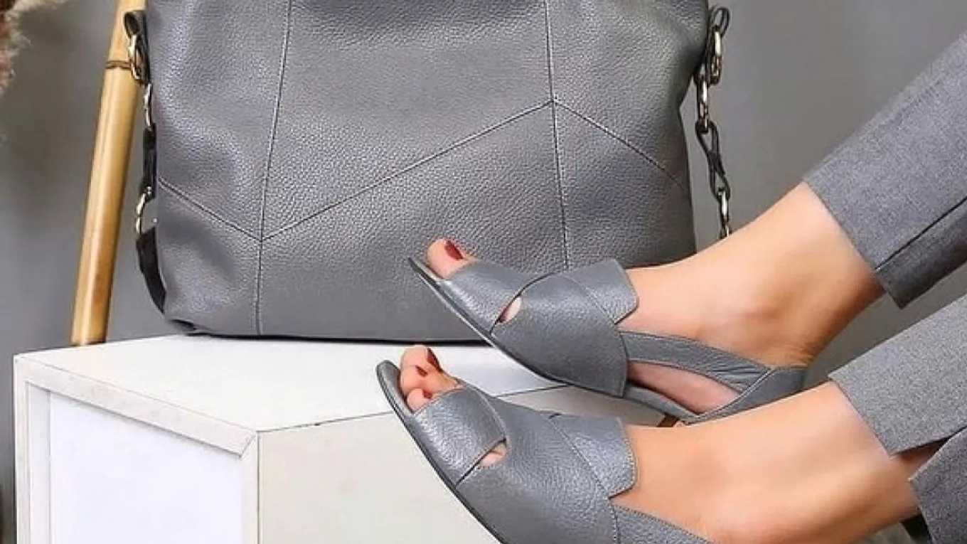 Abineh Sazeb bags and shoes in Bandar Anzali