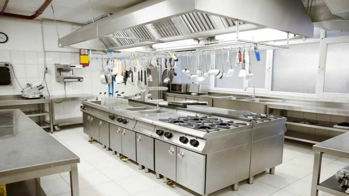 Pasargad Tozin store and restaurant equipment in Anzali port