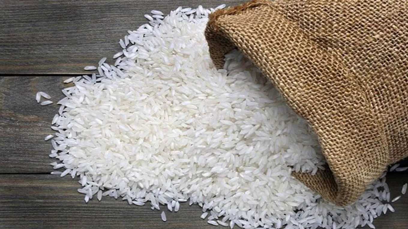 Tahran'daki Araz pirinç deposu
