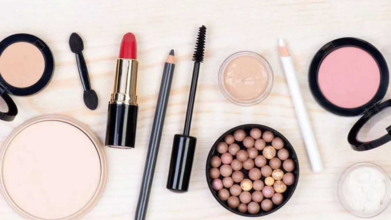 Preshop cosmetics sales in Rasht