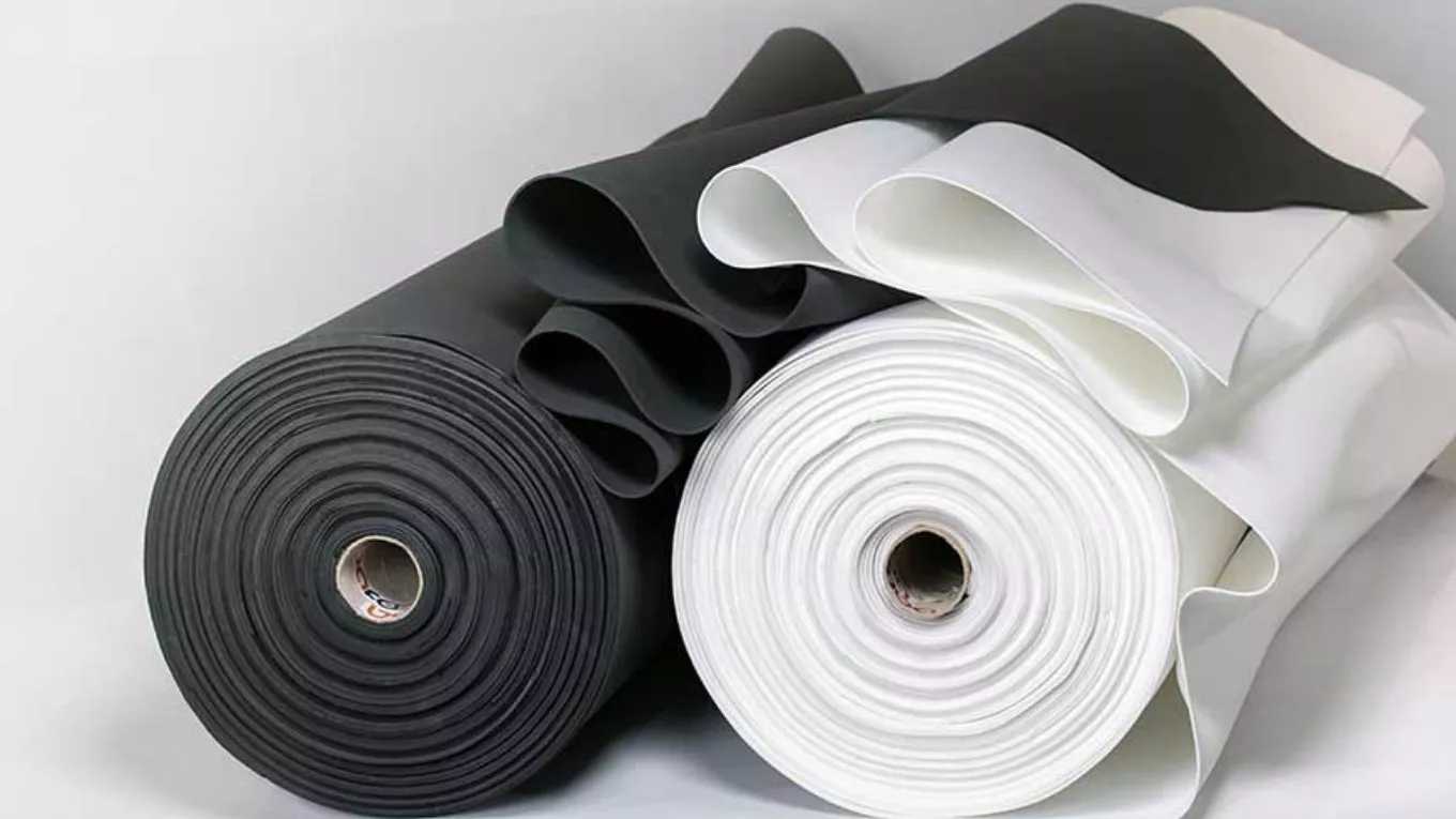 Production of turquoise foam sheets and rolls in Tehran