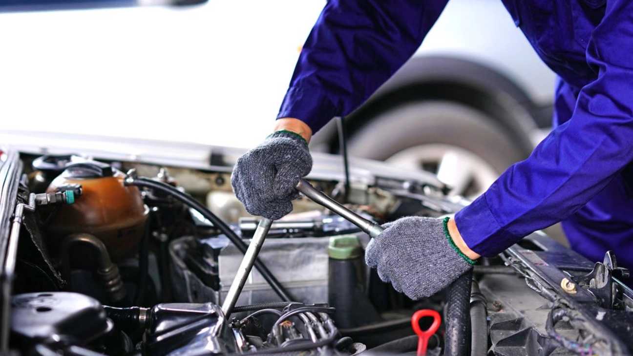 Specialized repairs and modern car assistance in Hamedan