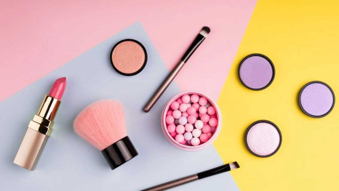 Buying and selling all kinds of Rahmani cosmetics in Baneh Kurdistan