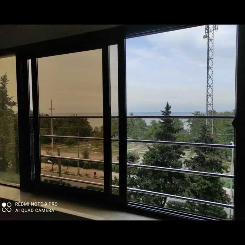 حفاظ و نرده