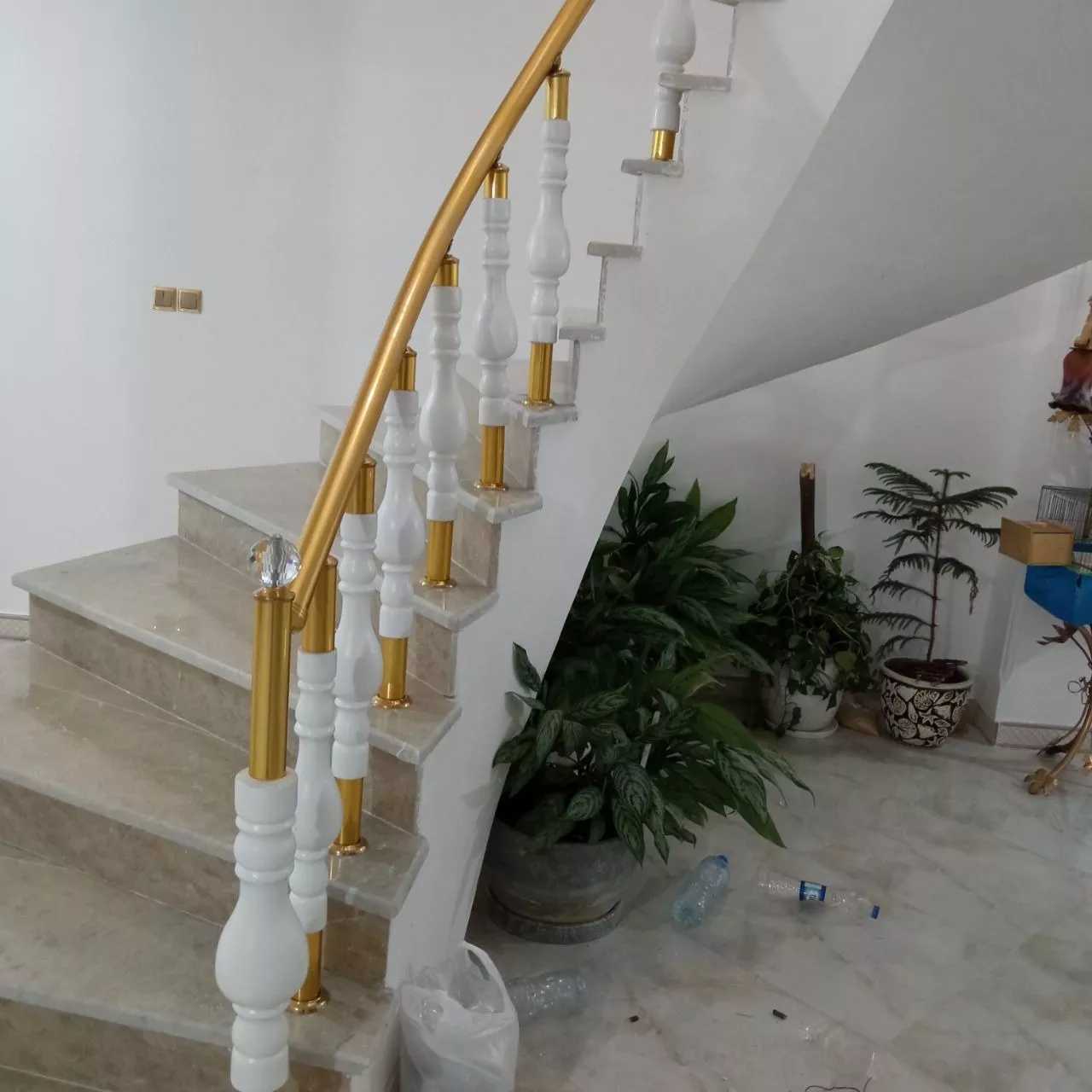 حفاظ و نرده