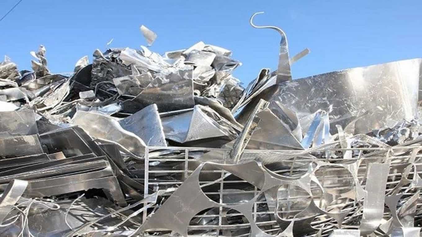 What is aluminum waste?