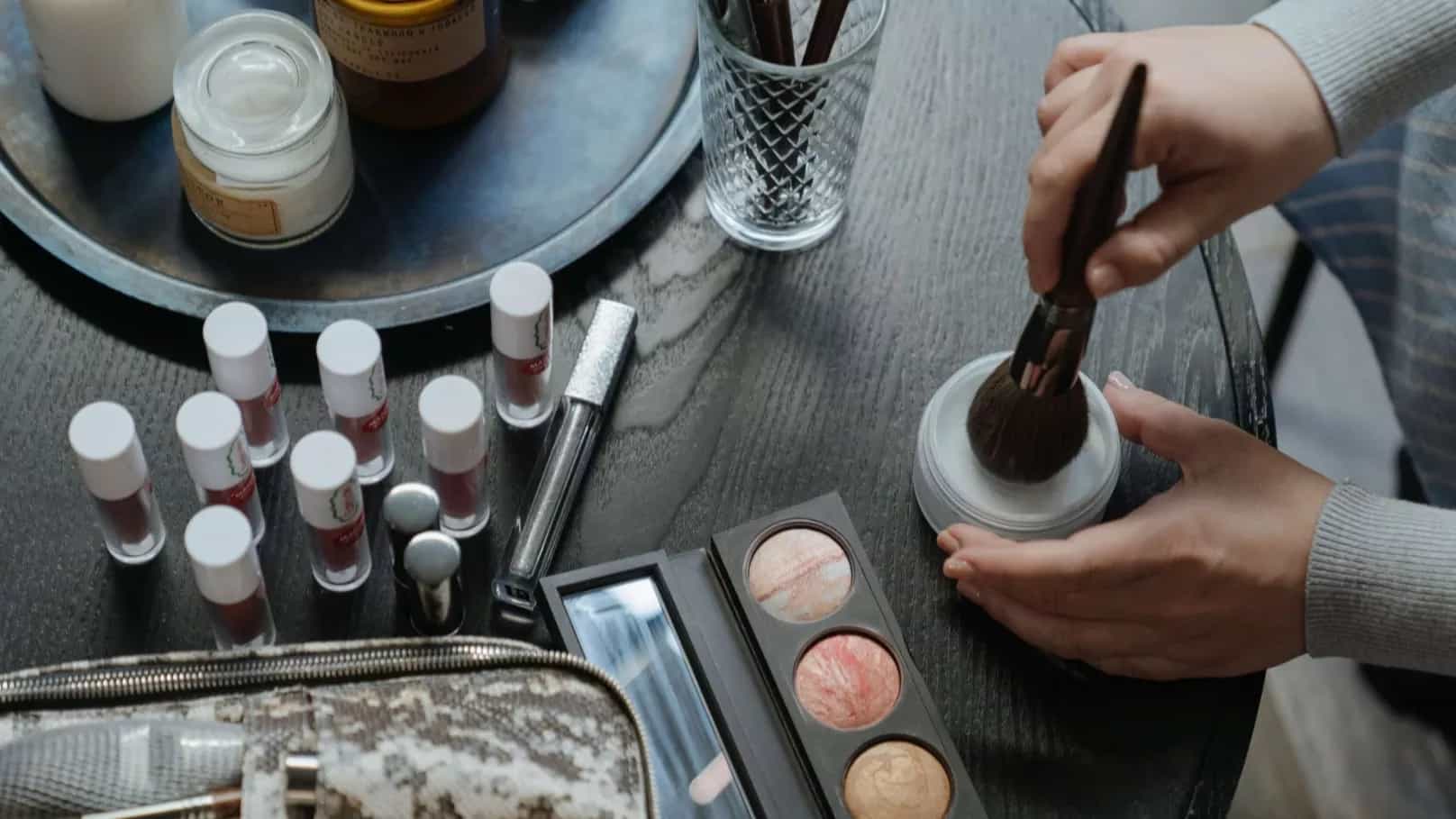 كيفية التعرف على صحة مستحضرات التجميل