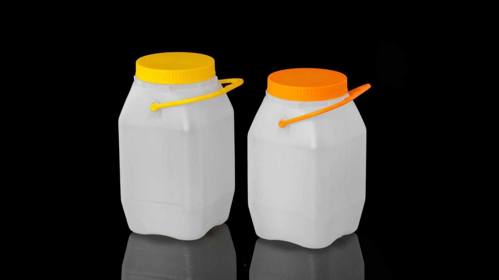 Manufacturer of all kinds of dairy and plastic containers, Tetis Tejarat Barthava Mohammadi Company in Razavi Khorasan