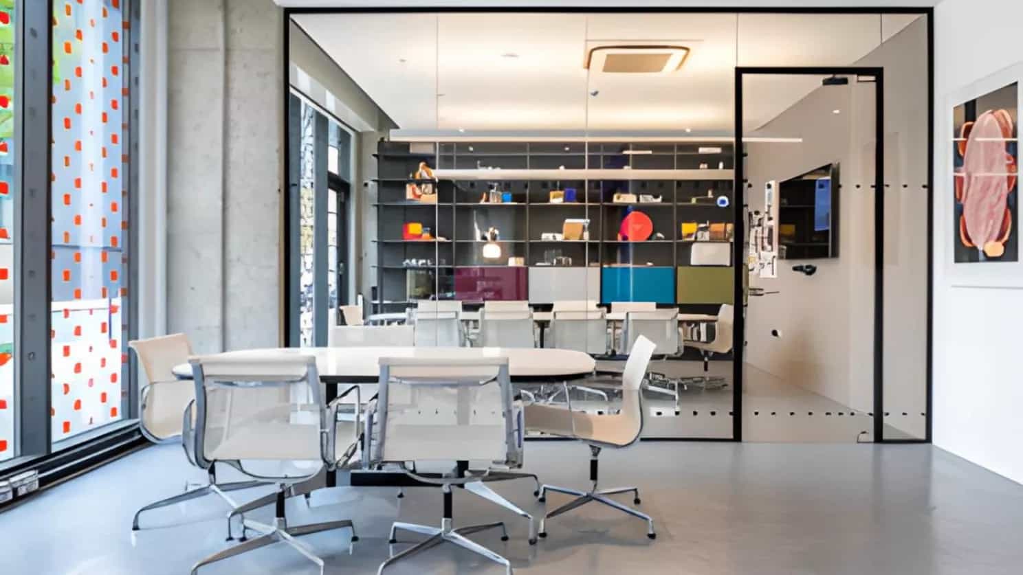 Make your workplace and office different with mirror work