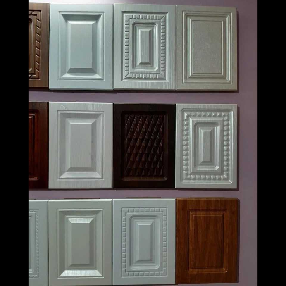 درب کابینت ممبران و نئوکلاسیک در طرح ها و رنگ های مختلف