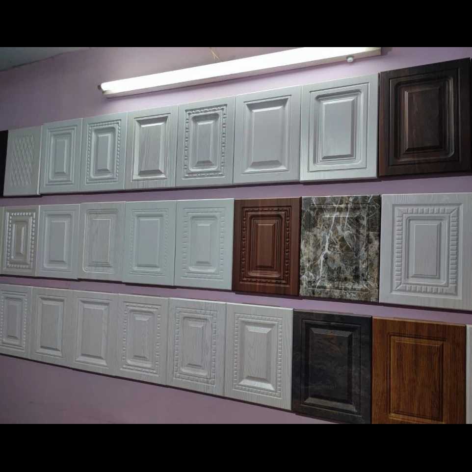 درب کابینت ممبران و نئوکلاسیک در طرح ها و رنگ های مختلف