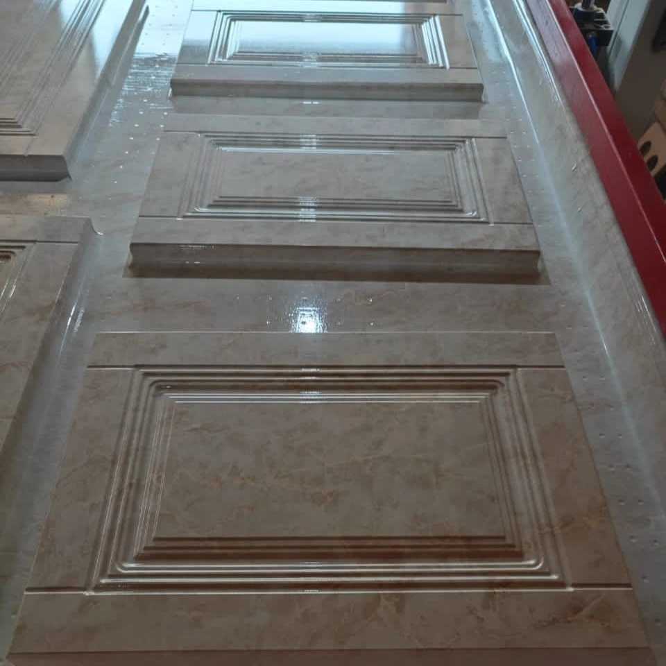 درب کابینت ممبران و نئوکلاسیک در طرح ها و رنگ های مختلف