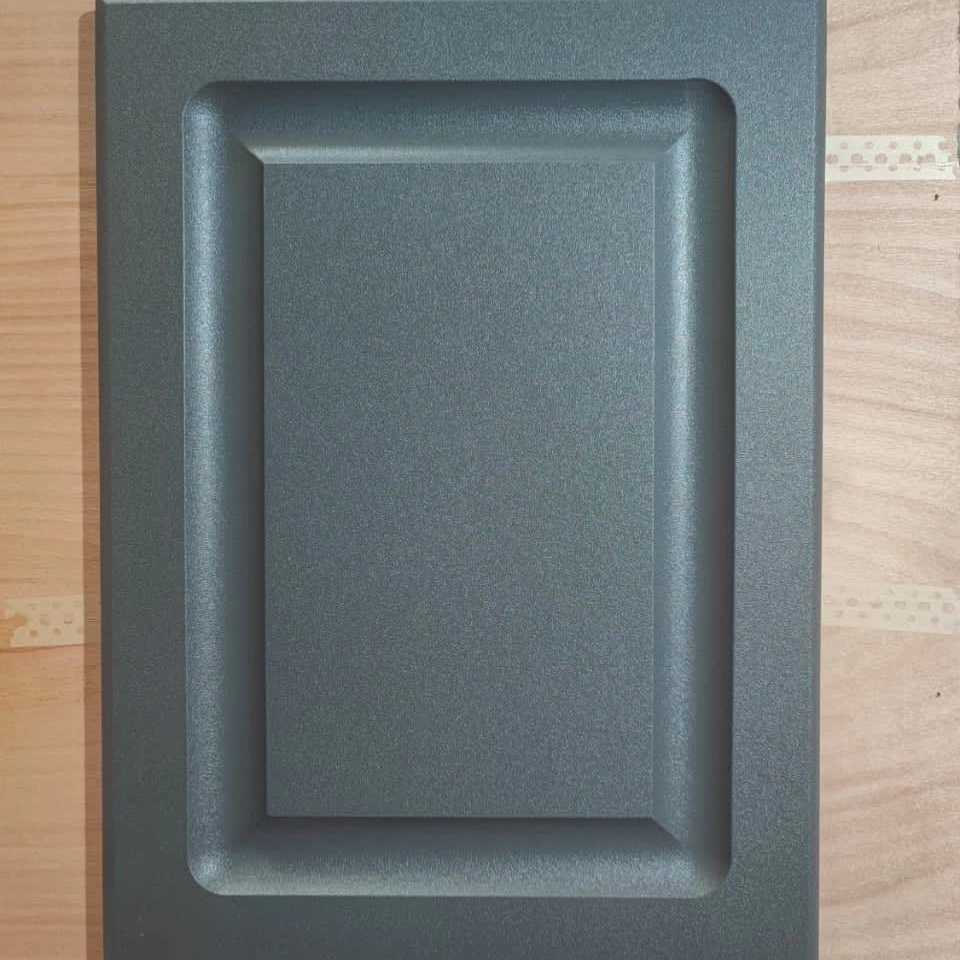 درب کابینت ممبران و نئوکلاسیک در طرح ها و رنگ های مختلف