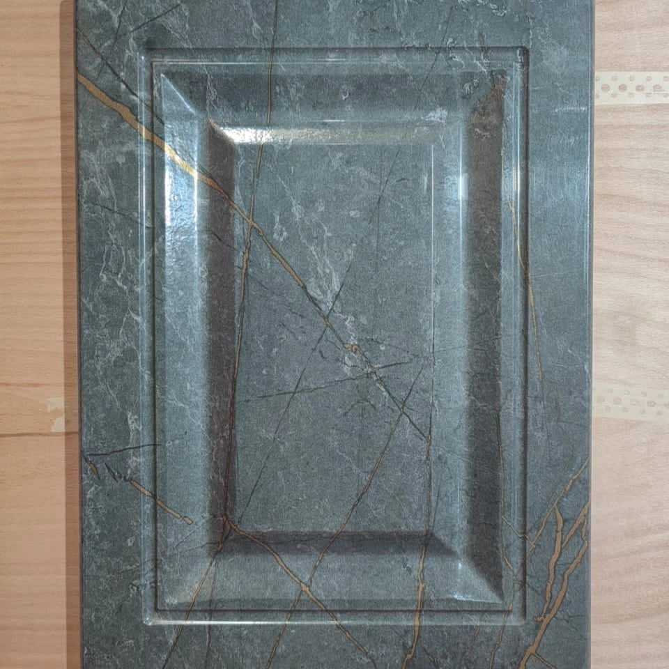 درب کابینت ممبران و نئوکلاسیک در طرح ها و رنگ های مختلف