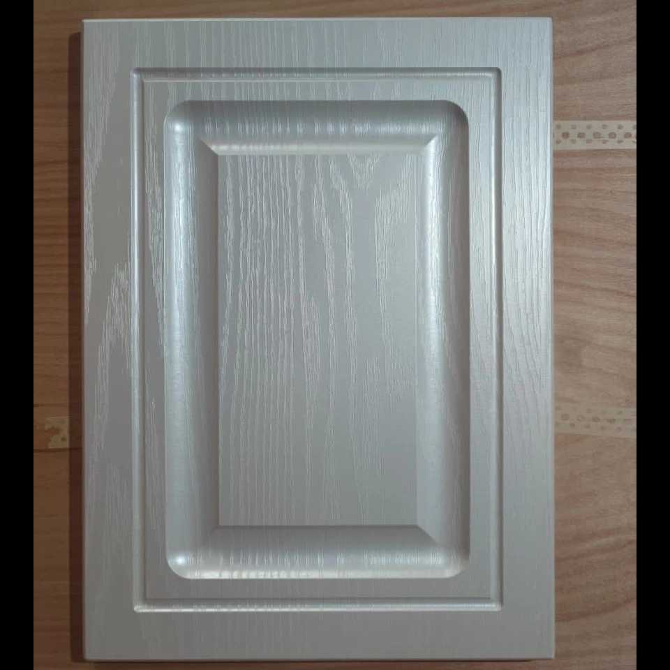 درب کابینت ممبران و نئوکلاسیک در طرح ها و رنگ های مختلف