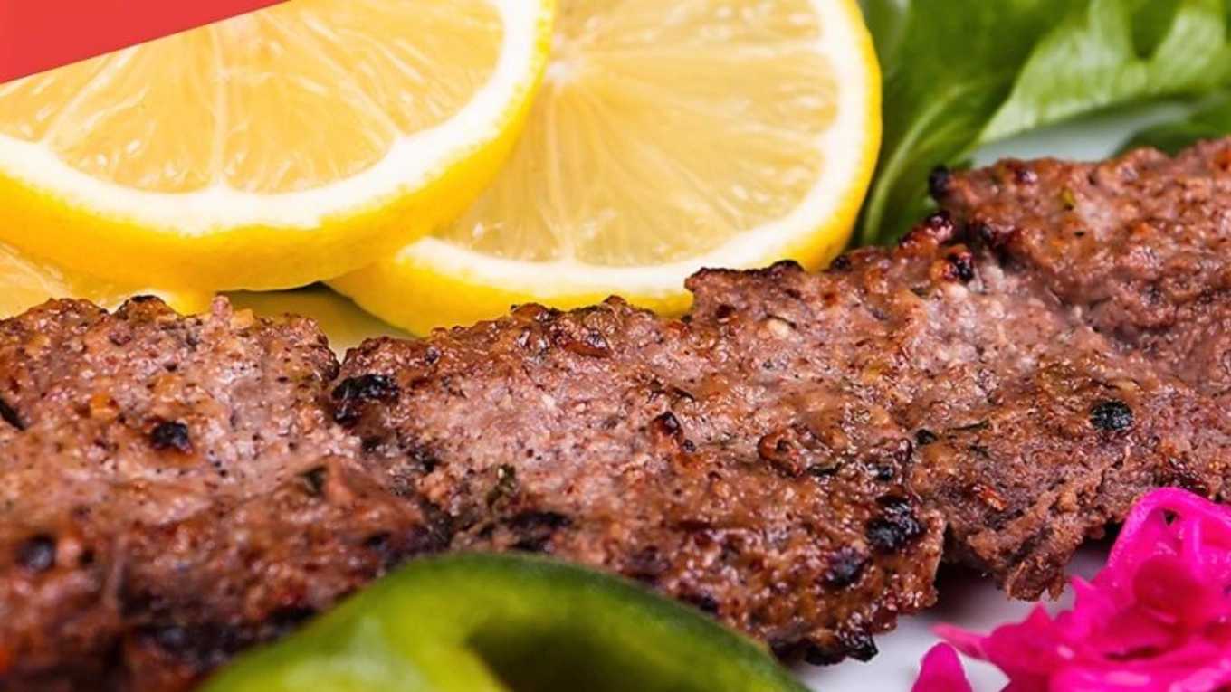 مطعم تينوش، تشكيلة من الكباب والمأكولات المحلية في رشت