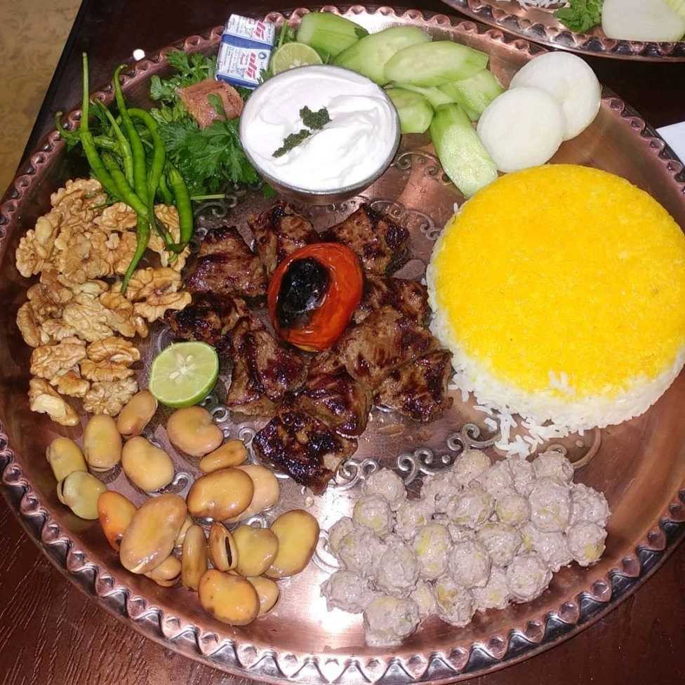 رستوران تینوش
