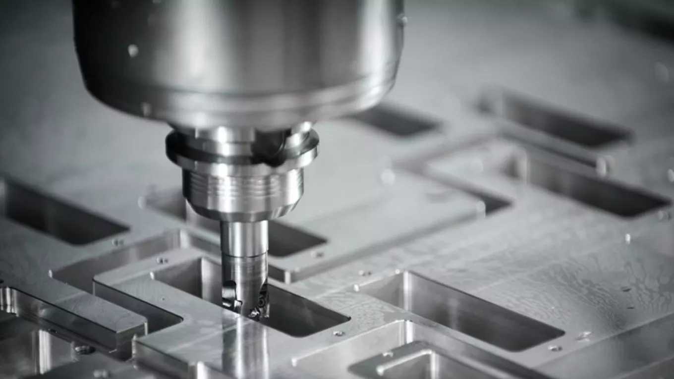 انواع دستگاه CNC  و مزایای آن