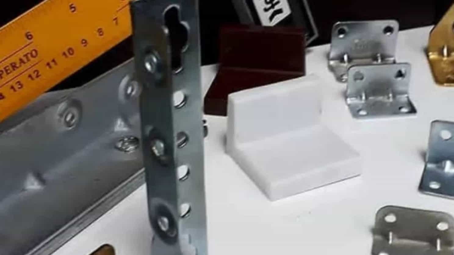 Dolaplar ve dolaplar için aletler ve bağlantı parçaları