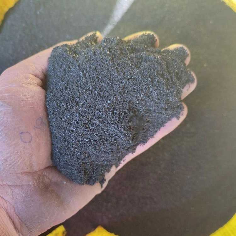 گرانول مشکی چمن