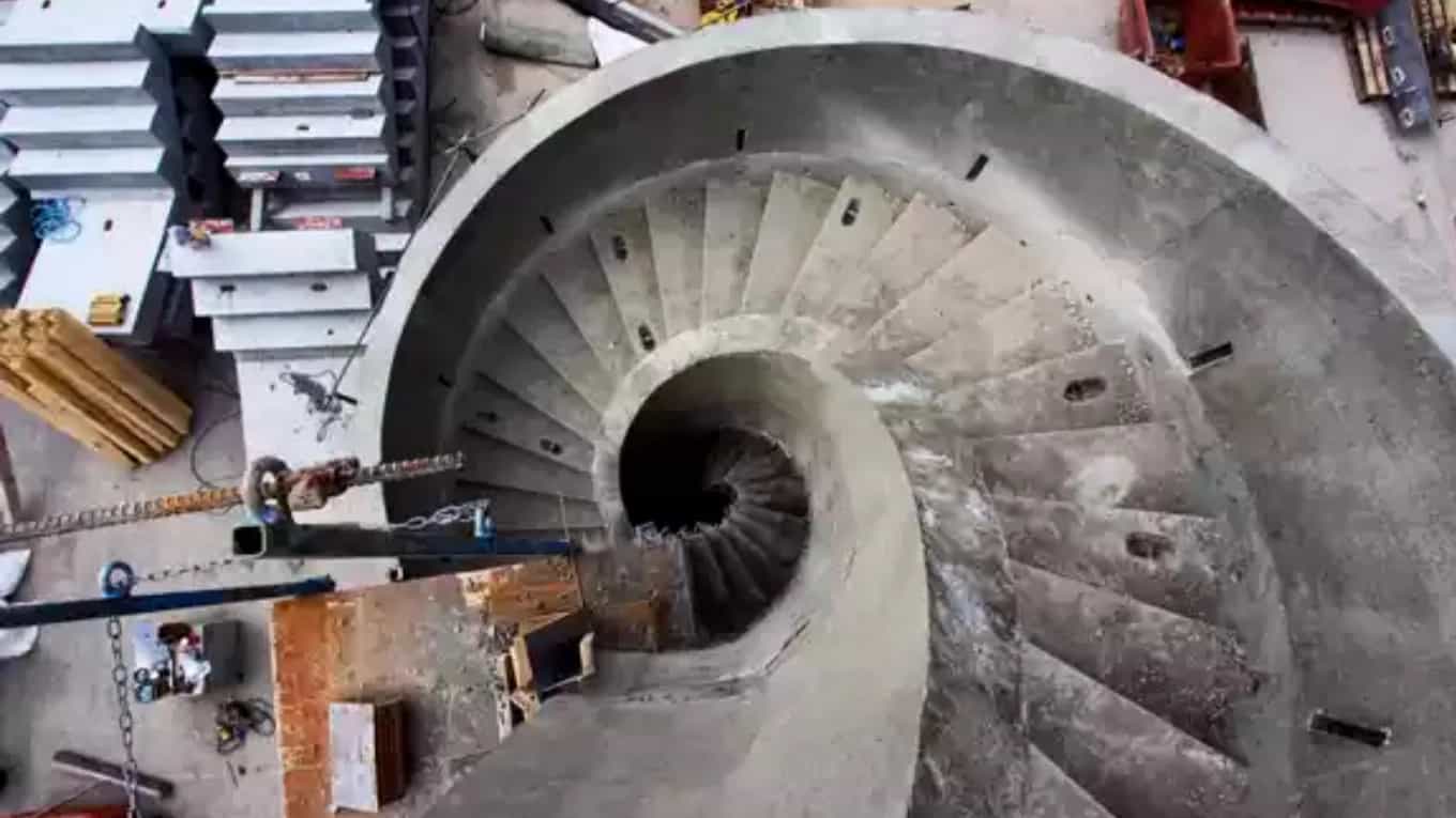 Installation of Kazemi concrete round stairs in Rasht