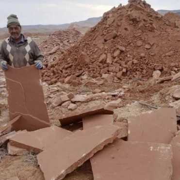 تولید و فروش انواع سنگهای لاشه رنگهای متنوع جلالی میگون تهران
