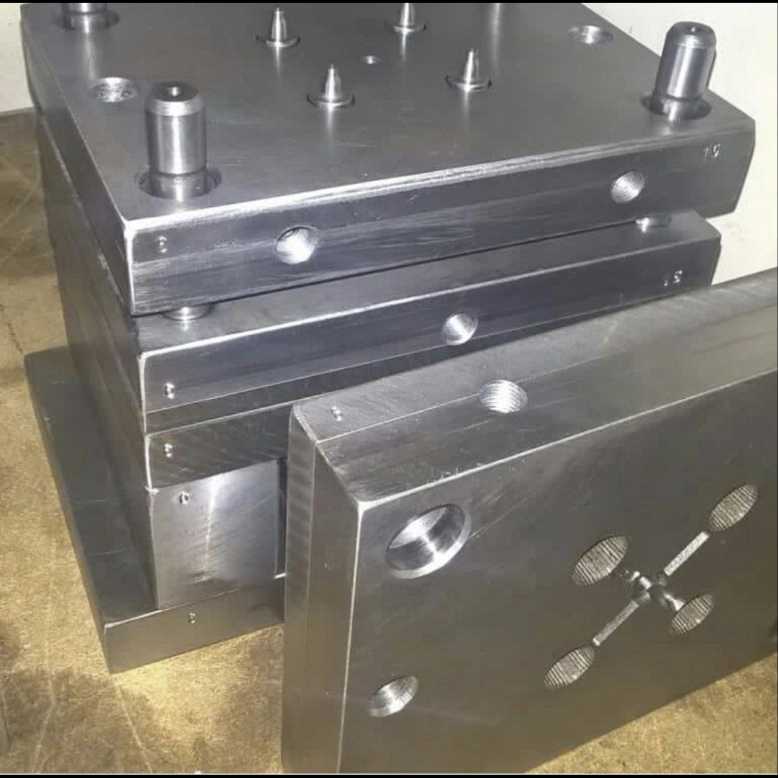 قالب تزریق پلاستیک چندکتیبه ای