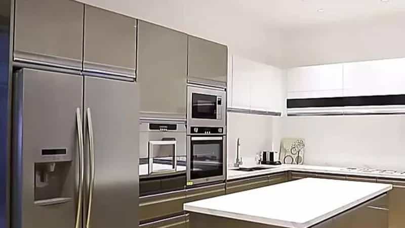 Reviews and offers attractive ideas for metal cabinet paint