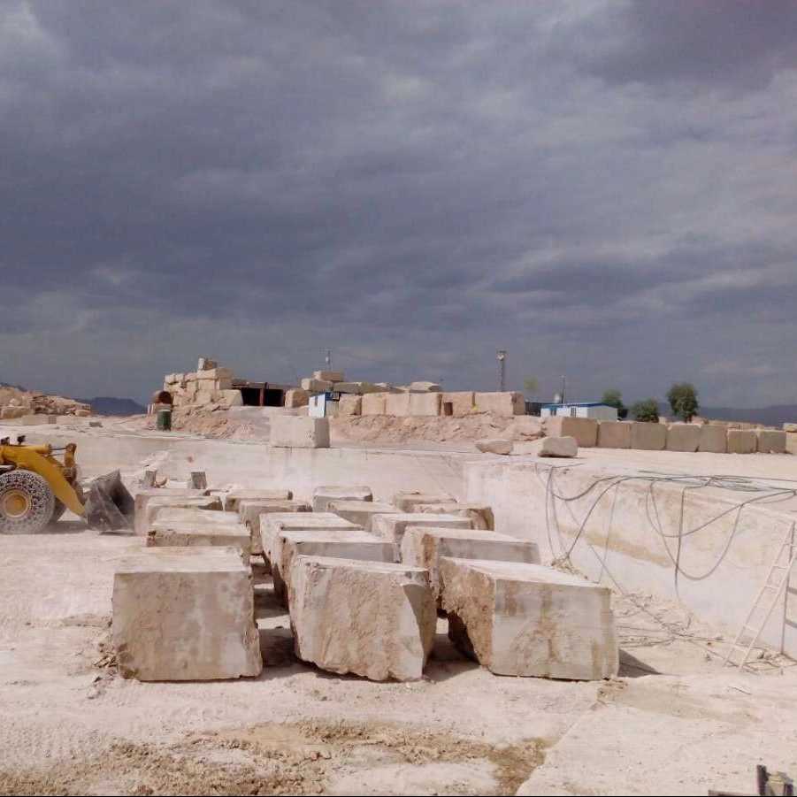 سنگ مرمر کرم رنگ معدن کرم آباده نعمت اللهی